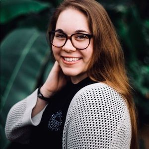 Meet your Posher, Reagan